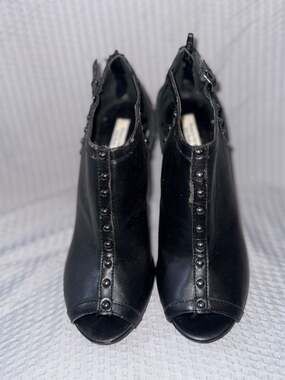 Simply Vera Vera Wang SVNEVE Black Studded Peep Toe Ankle Booties